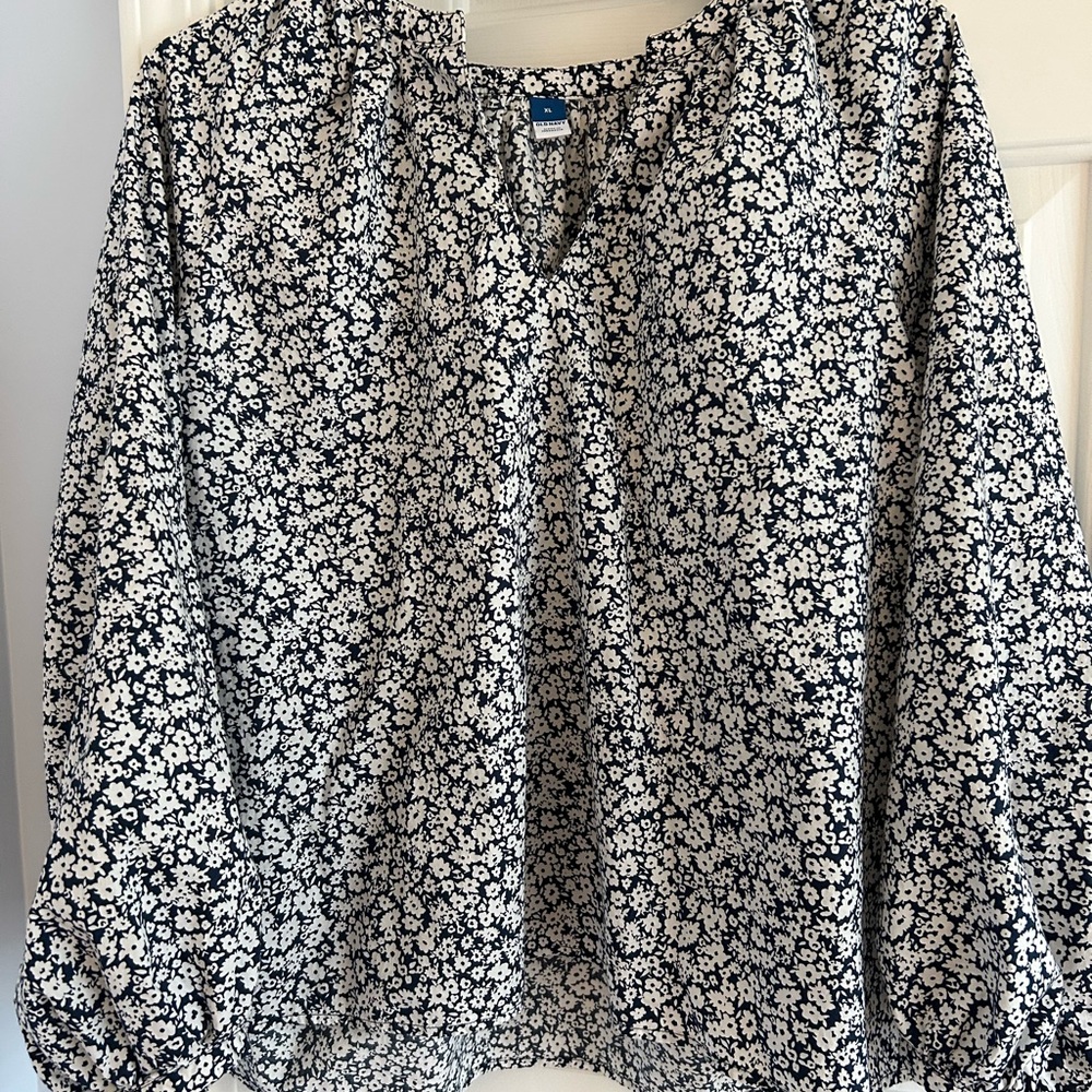 Old Navy Blue and White Floral Blouse